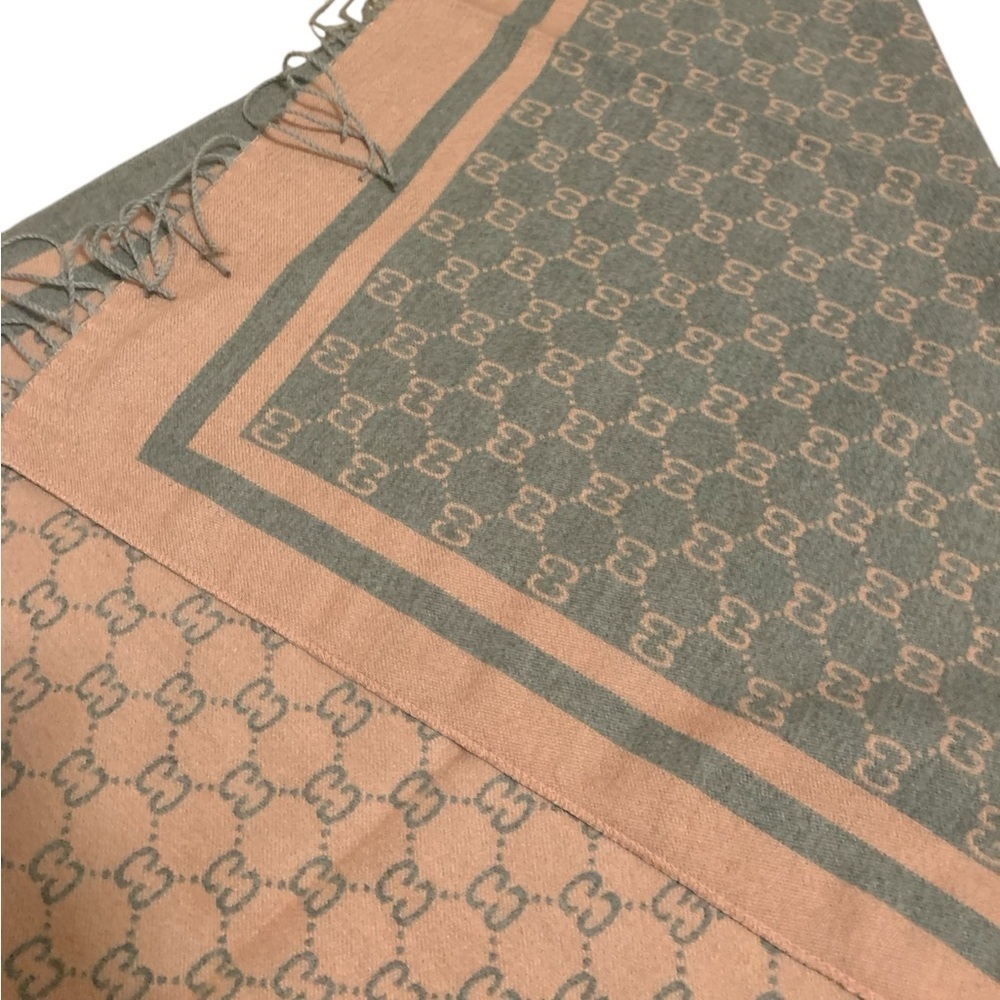 Jacquard Graphite Scarf